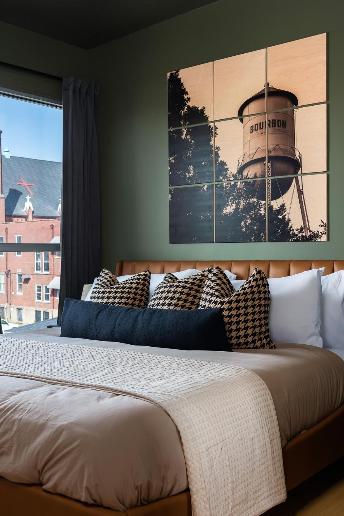 The Rickhouse - Elegance & Fun Wrapped In One! Holiday home